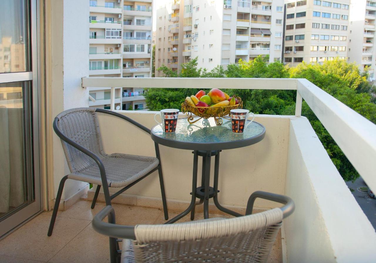 Poseidon Boutique Apartment 2 Limassol Ngoại thất bức ảnh